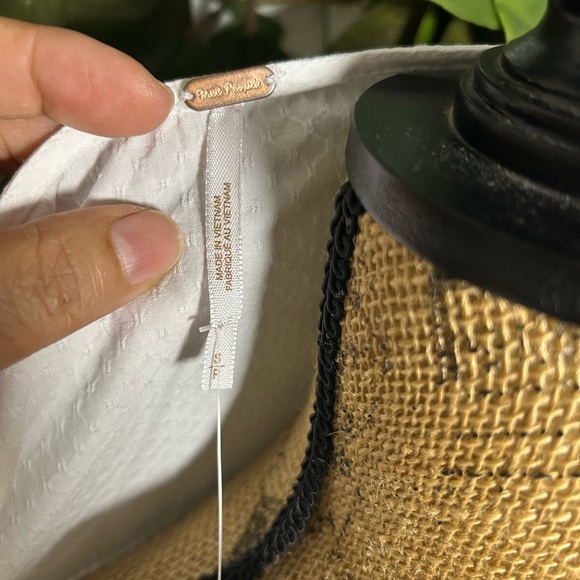 FREE PEOPLE Movement by Free People White Blouse - Picture 6 of 6